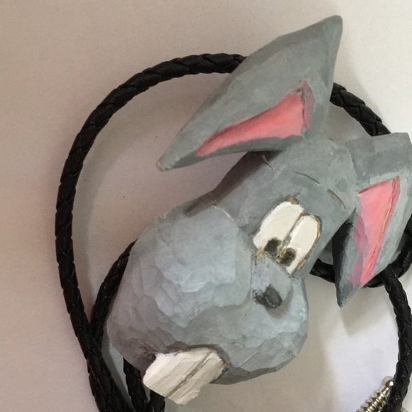 BOLO VINTAGE big tooth bunny rabbit hand carved wood folk art whittle handmade - Picture 3 of 6